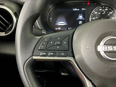 Used 2024 Nissan Kicks SV FWD image 11