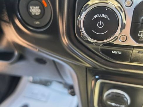 Used 2021 Jeep Gladiator Sport AWD/4WD image 20