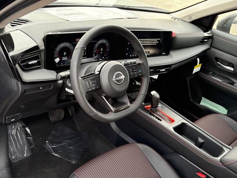 New 2026 Nissan Kicks SR image 12