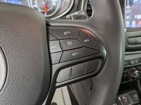 Certified 2021 Jeep Cherokee Trailhawk w/ Premium Leather Package AWD/4WD image 23