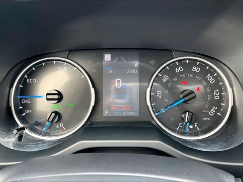 Used 2022 Toyota RAV4 XLE Premium AWD/4WD image 26