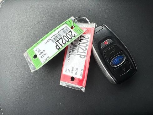 Used 2025 Subaru Outback Premium AWD/4WD image 17