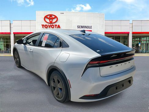 New 2026 Toyota Prius LE image 4