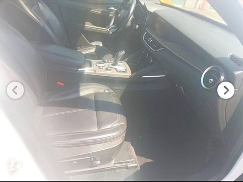 Used 2023 Alfa Romeo Stelvio Ti AWD/4WD image 8