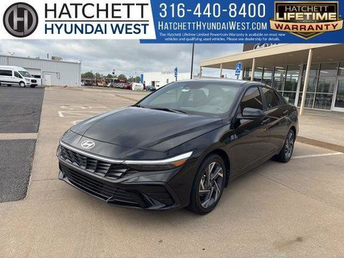 Certified 2025 Hyundai Elantra SEL image 1