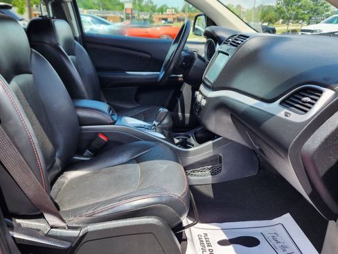 Used 2019 Dodge Journey GT FWD image 18