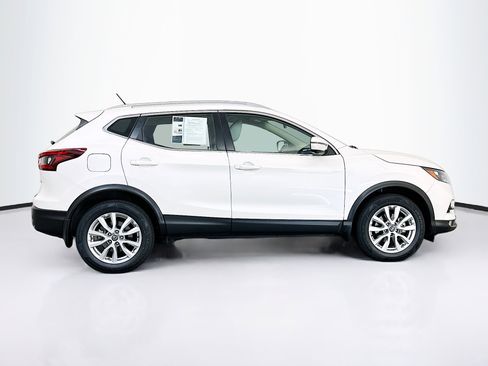 Used 2021 Nissan Rogue Sport SV w/ Technology Package image 10