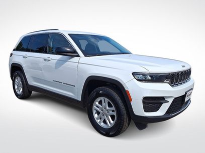 Certified 2023 Jeep Grand Cherokee Laredo w/ Luxury Tech Group I