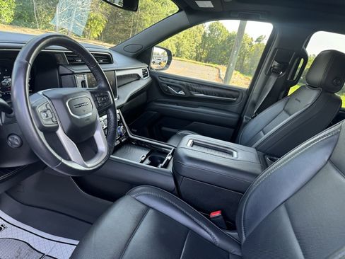 Used 2022 GMC Yukon XL Denali image 21