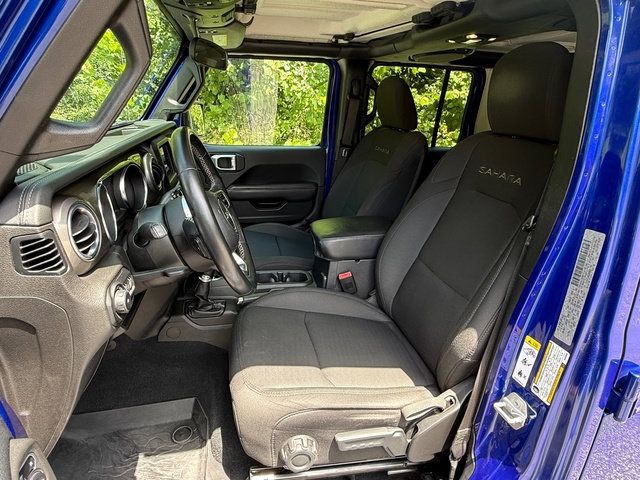 Used 2019 Jeep Wrangler Unlimited Sahara w/ LED Lighting Group AWD/4WD image 11