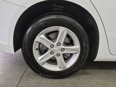 Used 2023 Chevrolet Malibu LT image 12