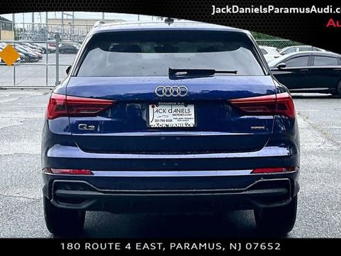 Used 2025 Audi Q3 2.0T Premium w/ Convenience Package AWD/4WD image 4