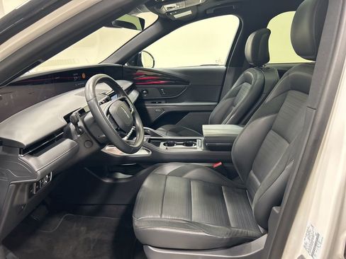 Certified 2025 Lincoln Nautilus Reserve w/ Jet Appearance Package image 10