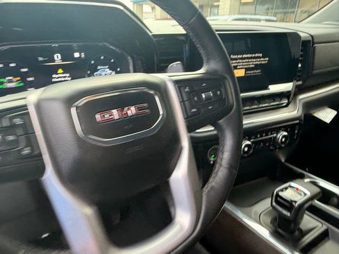 Used 2023 GMC Sierra 1500 SLT image 24