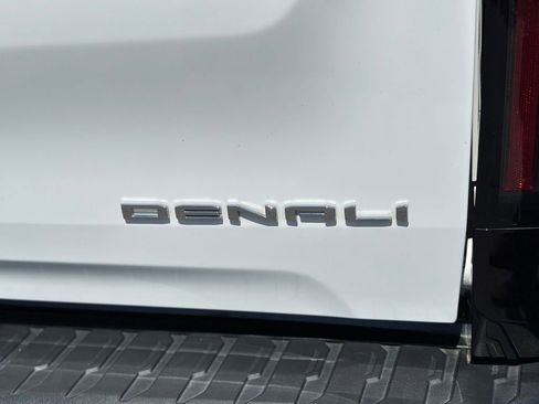 Used 2025 GMC Sierra EV Denali image 44
