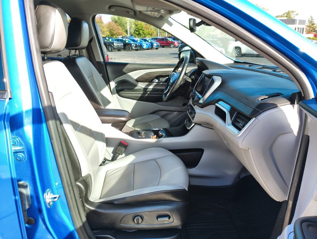 Used 2024 GMC Terrain SLT w/ LPO, Floor Liner Package AWD/4WD image 19