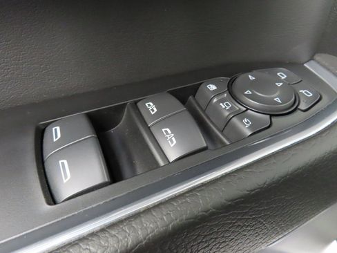 Used 2024 GMC Sierra 3500 Denali w/ Denali Reserve Package image 82