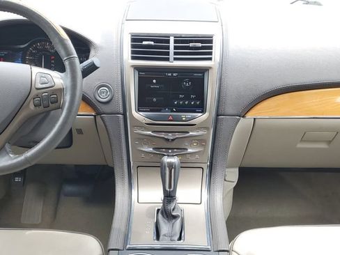Used 2015 Lincoln MKX FWD w/ Equipment Group 101A image 24