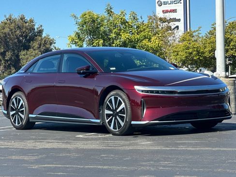 Used 2025 Lucid Air Pure RWD image 2