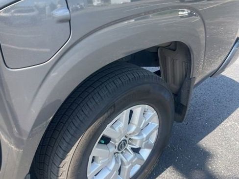 Certified 2024 Nissan Frontier SV w/ SV Convenience Package RWD image 15