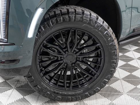 Used 2026 Cadillac Escalade Luxury w/ Touring Package RWD image 33