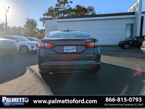 Used 2015 Ford Fusion SE image 5