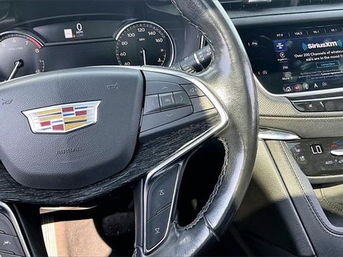 Used 2023 Cadillac XT5 Premium Luxury image 12