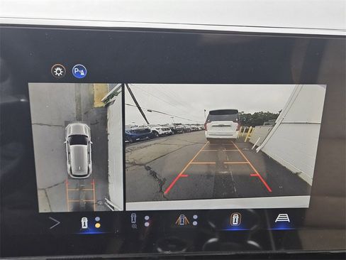 New 2026 Chevrolet Equinox ACTIV w/ Convenience Package III image 22