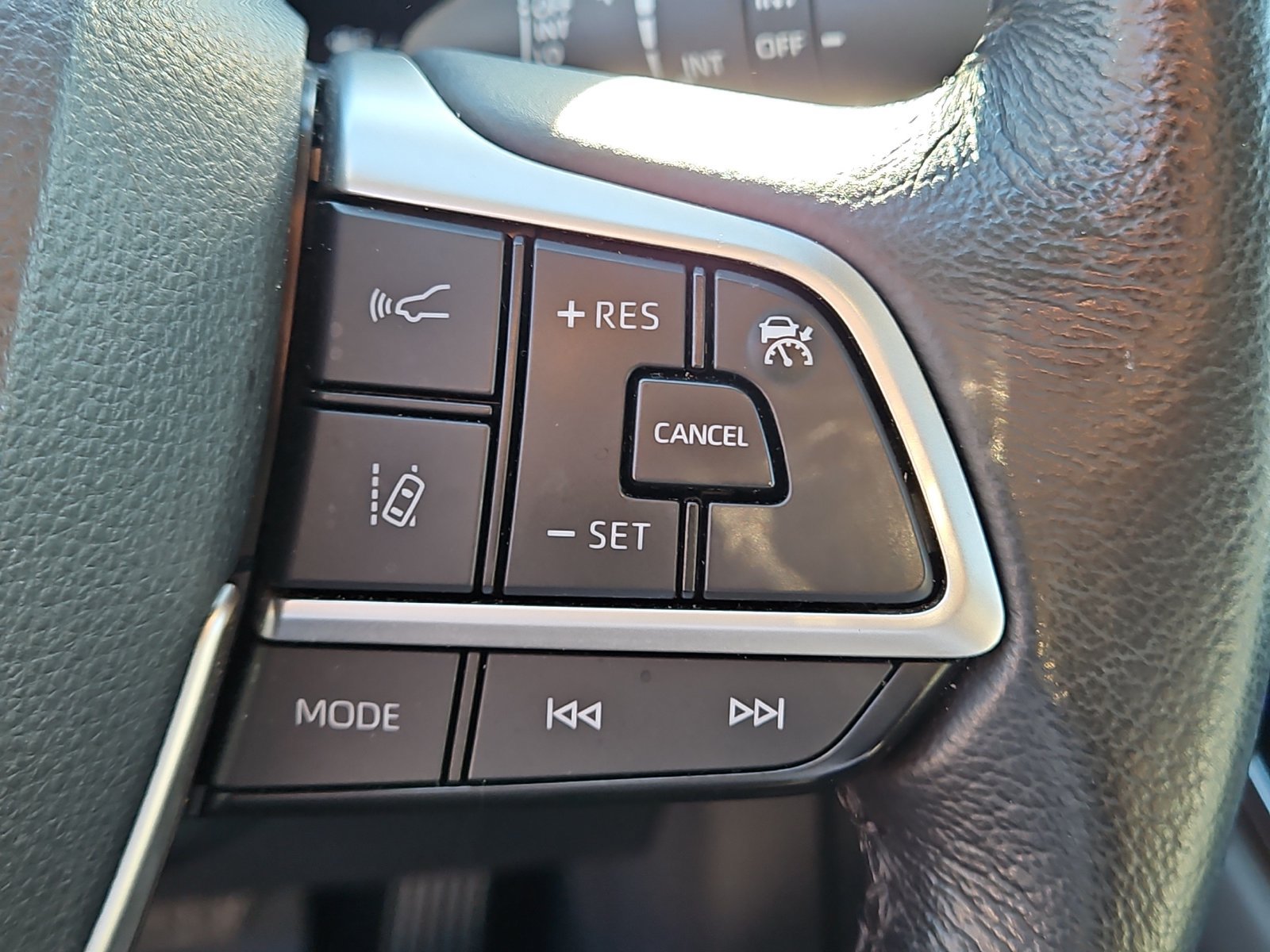 Certified 2022 Toyota Sienna XLE w/ XLE Plus Package FWD image 22