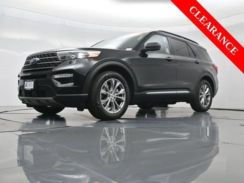 Used 2022 Ford Explorer XLT w/ Equipment Group 202A image 49