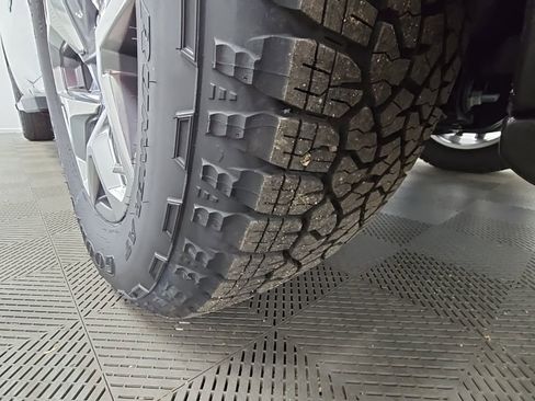 New 2026 GMC Sierra 1500 SLT w/ SLT Premium Plus Package image 50