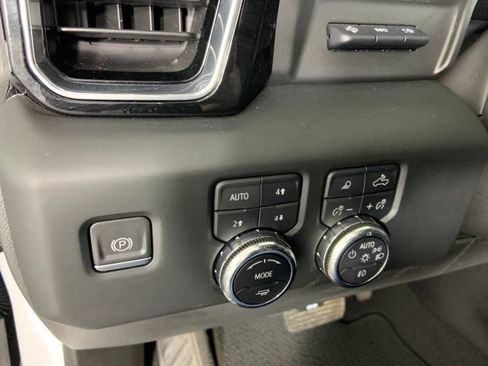 Used 2022 GMC Sierra 1500 Denali w/ Denali Reserve Package AWD/4WD image 29