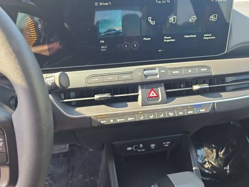 Used 2025 Kia K4 FWD image 12
