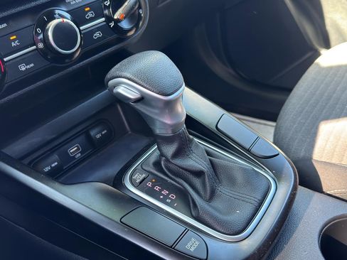 Used 2020 Kia Soul S FWD image 24