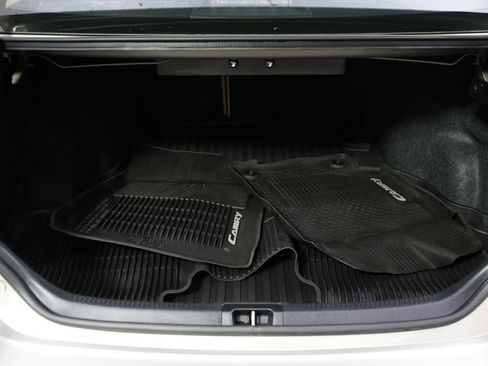 Used 2016 Toyota Camry LE FWD image 17