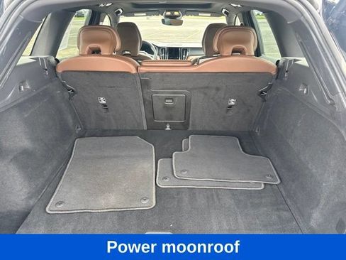 Used 2023 Volvo XC60 B5 Plus AWD/4WD image 5