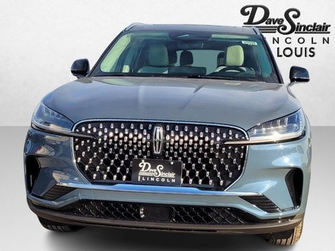 New 2026 Lincoln Aviator AWD image 2
