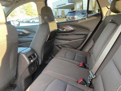 Used 2023 GMC Terrain SLE image 13