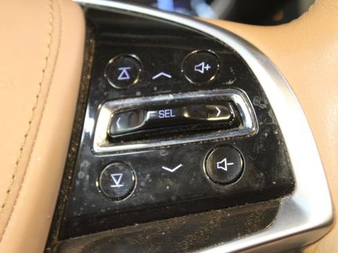 Used 2018 Cadillac Escalade Platinum AWD/4WD image 27