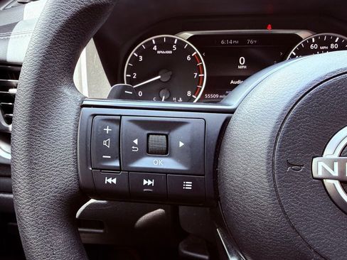 Used 2024 Nissan Rogue SV AWD/4WD image 18