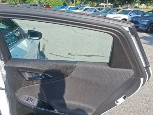 Used 2022 Chevrolet Malibu LT FWD image 22