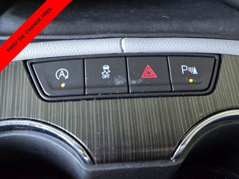Used 2023 GMC Acadia SLT FWD image 27