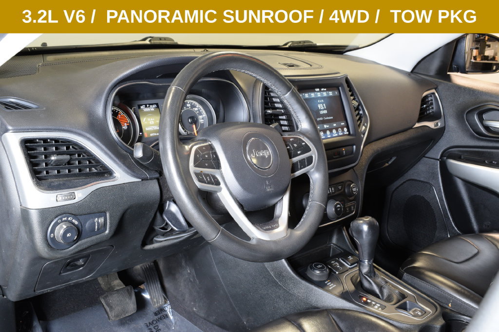 Used 2022 Jeep Cherokee Latitude w/ Sun & Sound Group AWD/4WD image 6