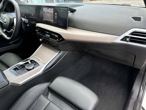 Used 2025 BMW 330i xDrive Sedan AWD/4WD image 26