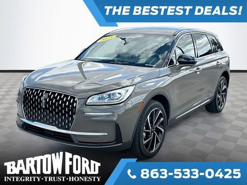 Used 2025 Lincoln Corsair Reserve image 1