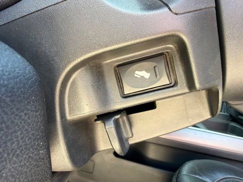 Used 2022 RAM 2500 Big Horn w/ Night Edition AWD/4WD image 21
