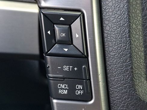 Used 2014 Ford F150 Limited image 24