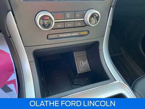 Used 2022 Ford Edge SEL w/ Convenience Package image 15