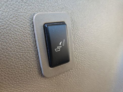 Used 2018 Chevrolet Tahoe Premier AWD/4WD image 95