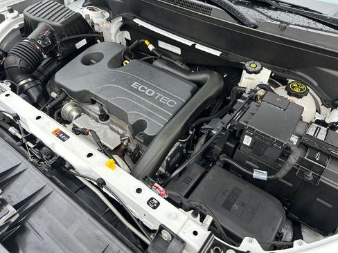 Used 2021 GMC Terrain SLT image 30